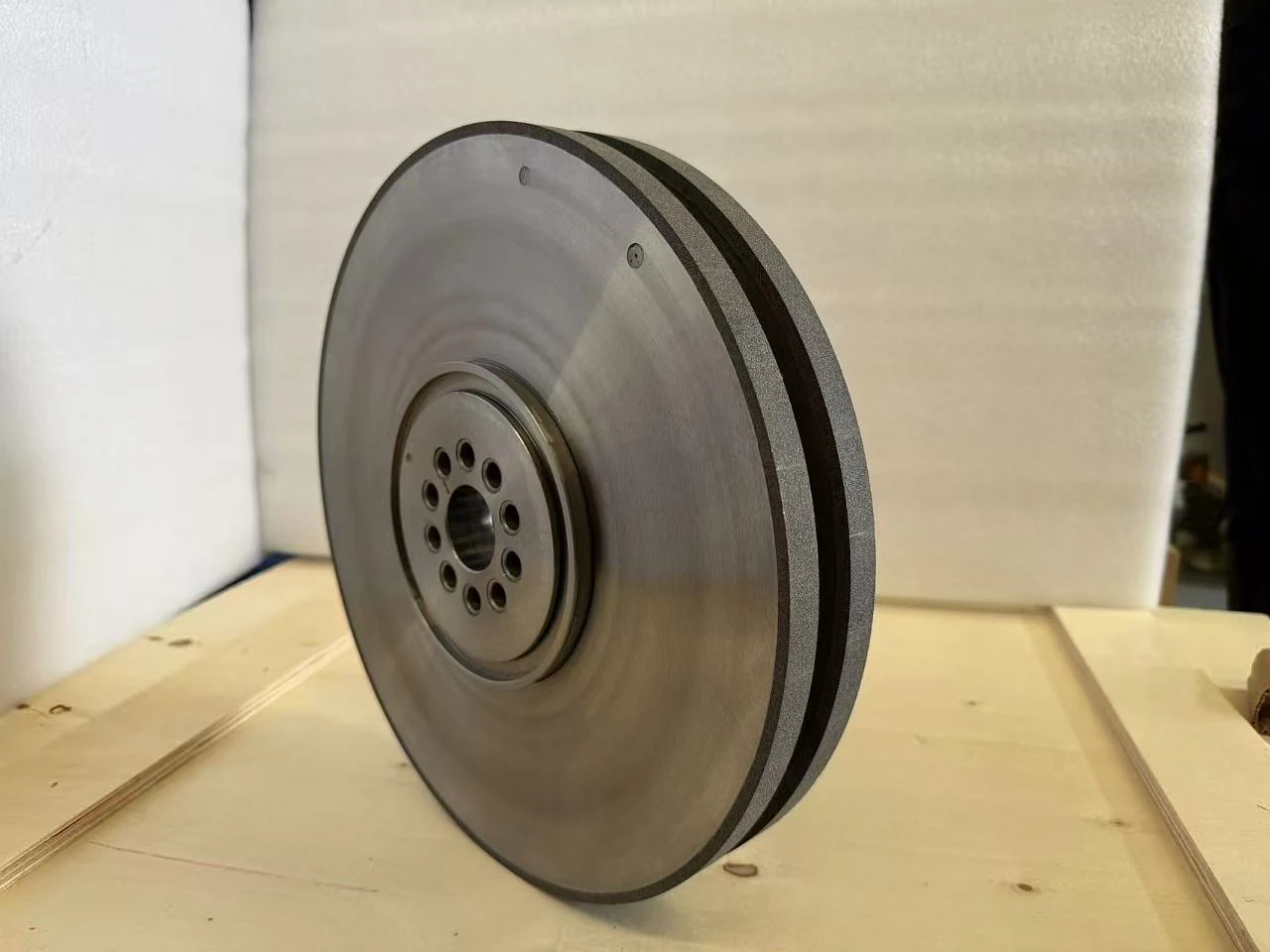 User-supplied grinding wheel photograph; specific model not identified